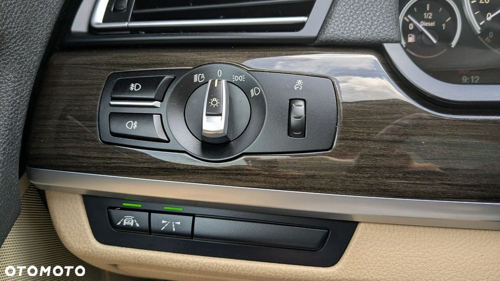 BMW Seria 7 - 31