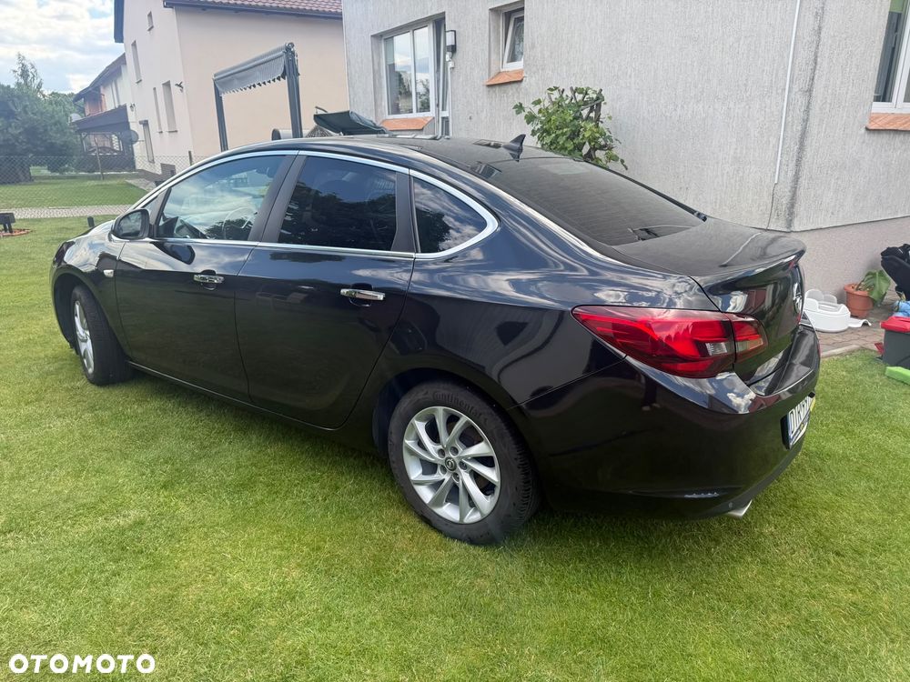Opel Astra - 4