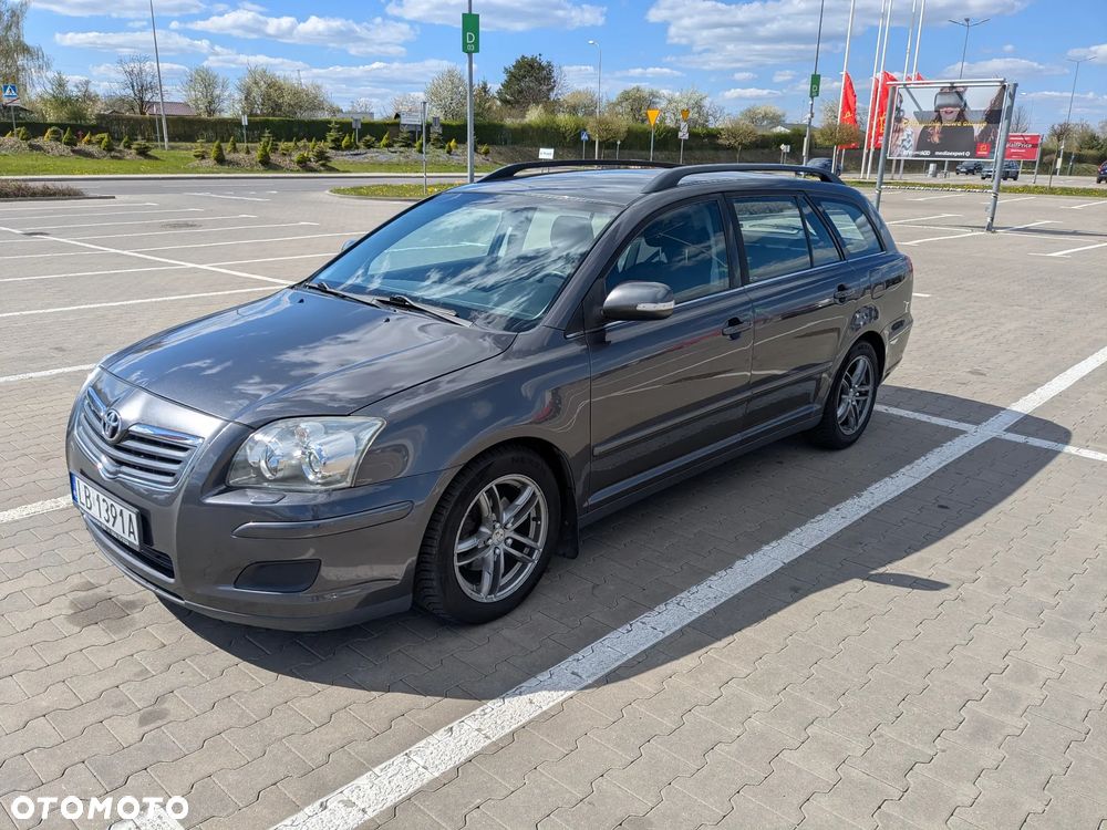 Toyota Avensis 1.6 VVT-i Luna - 1