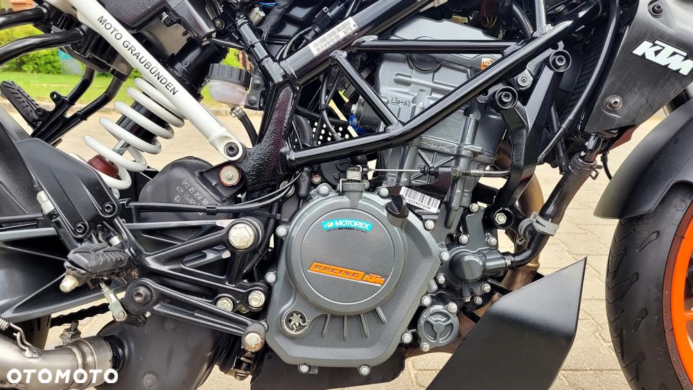 KTM Duke 125 - 28