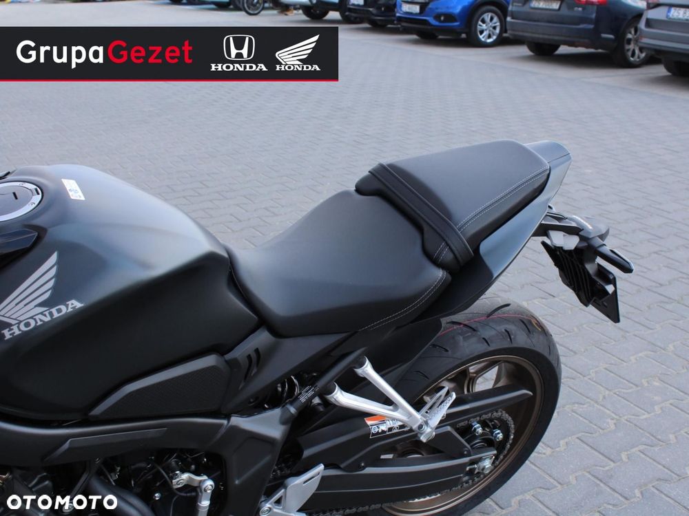 Honda CB - 8