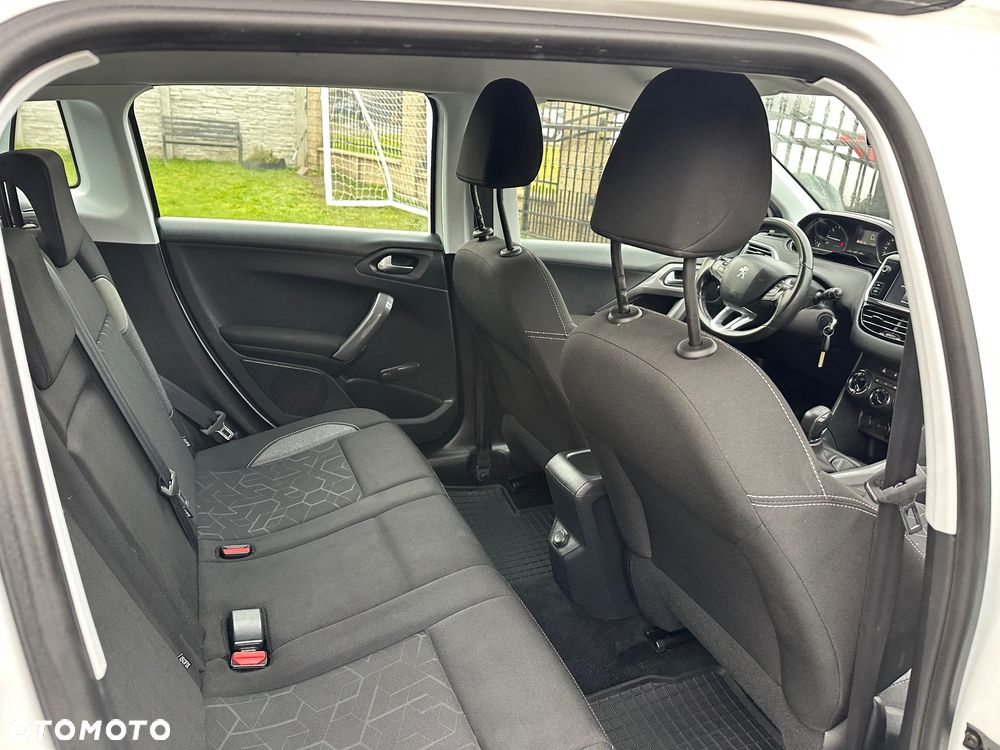 Peugeot 2008 82 VTI Active - 12