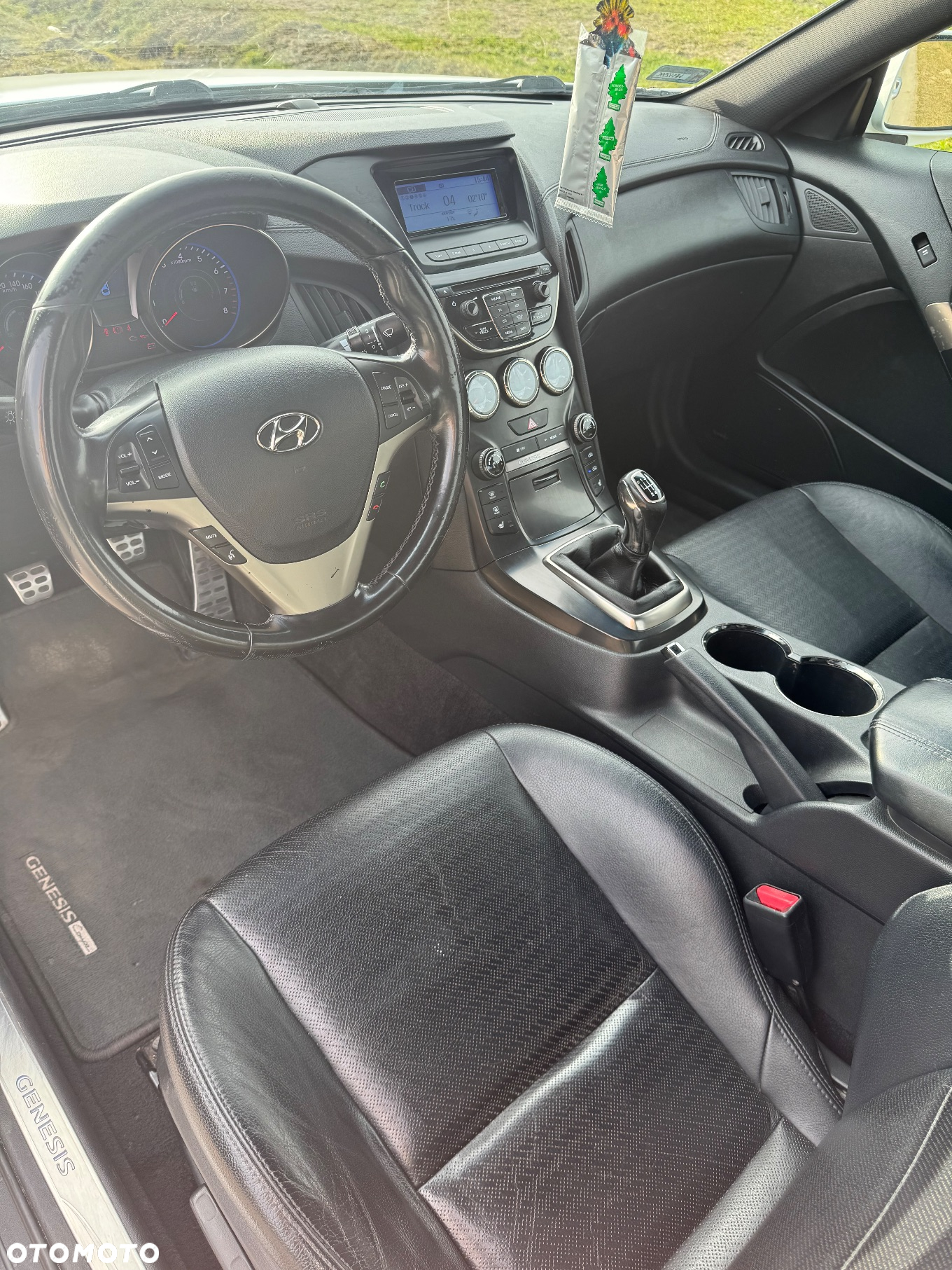 Hyundai Genesis Coupe 2.0 T - 9