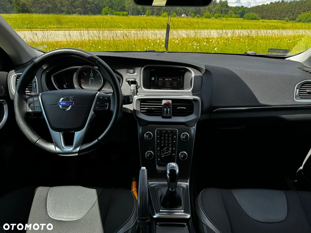 Volvo V40 D2 Momentum - 7