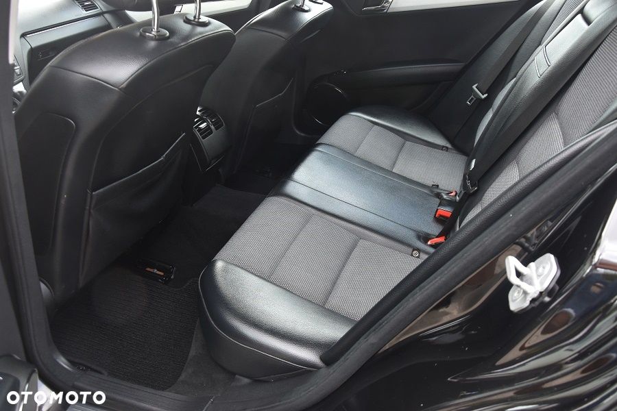 Mercedes-Benz Klasa C 200 Kompressor Automatik Avantgarde - 17