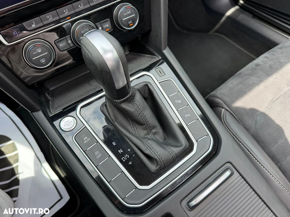 Volkswagen Passat 2.0 TDI SCR DSG Highline - 25