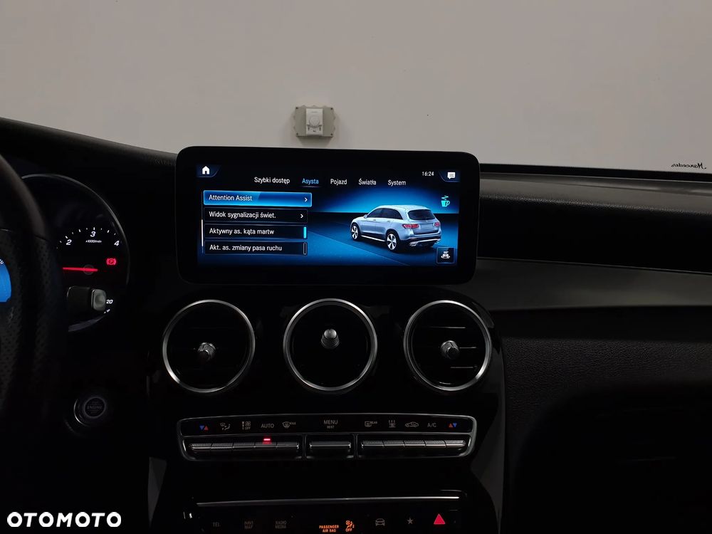 Mercedes-Benz GLC 220 d 4Matic 9G-TRONIC AMG Line Plus - 22