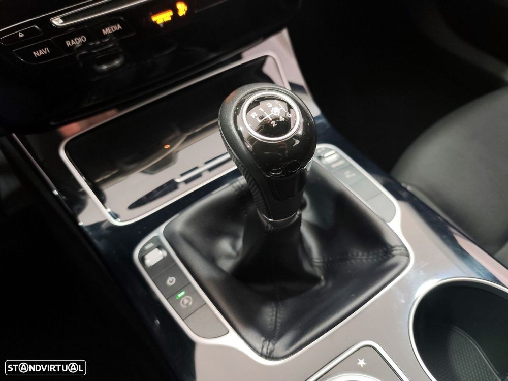 Mercedes-Benz C 200 d Avantgarde - 28
