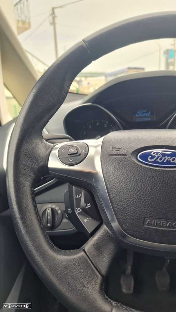 Ford C-Max 1.0 SCTi Titanium Edition - 16