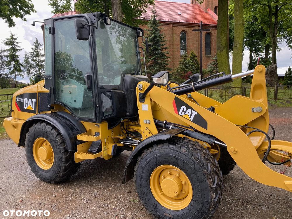Caterpillar CAT 907H2, 2014 ROK, 6000 MTH, ŁYŻKA OTWIERANA + WIDŁY, z NIEMIEC, SUPER STAN, - 12