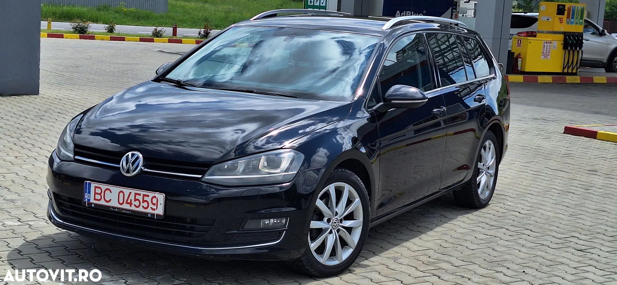 Volkswagen Golf 2.0 BlueTDI DSG Highline - 1