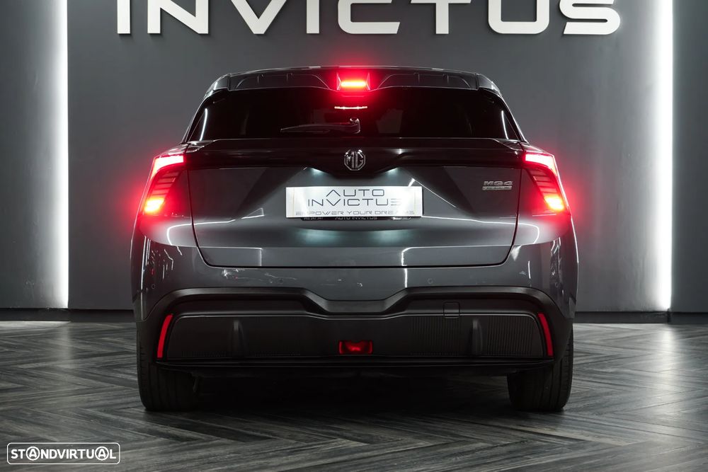 MG MG4 64 kWh Luxury - 12