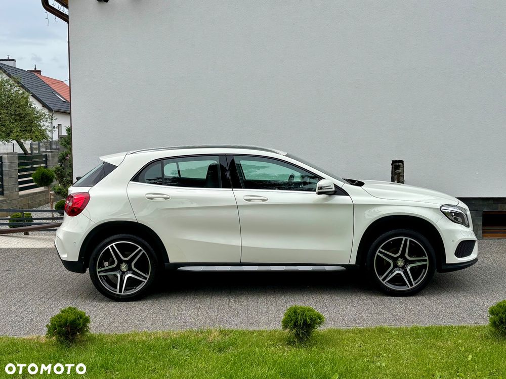 Mercedes-Benz GLA 180 AMG Line - 18