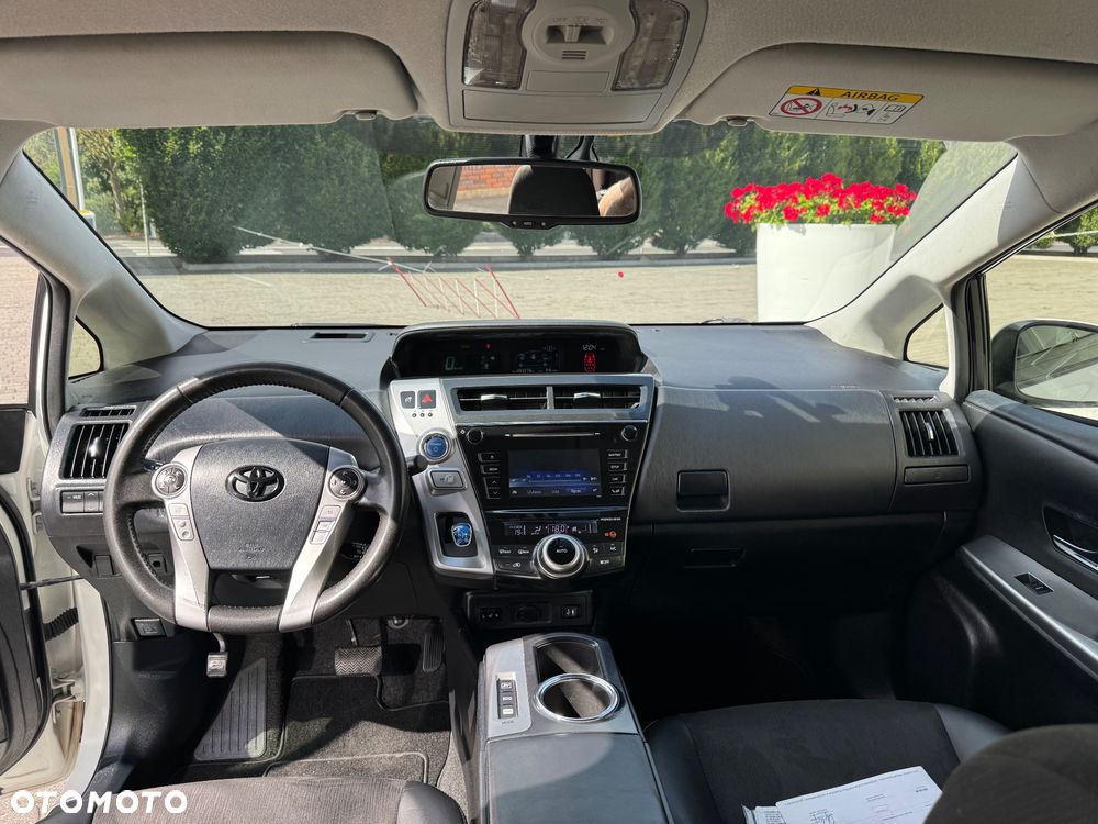 Toyota Prius+ (Hybrid) Executive - 8