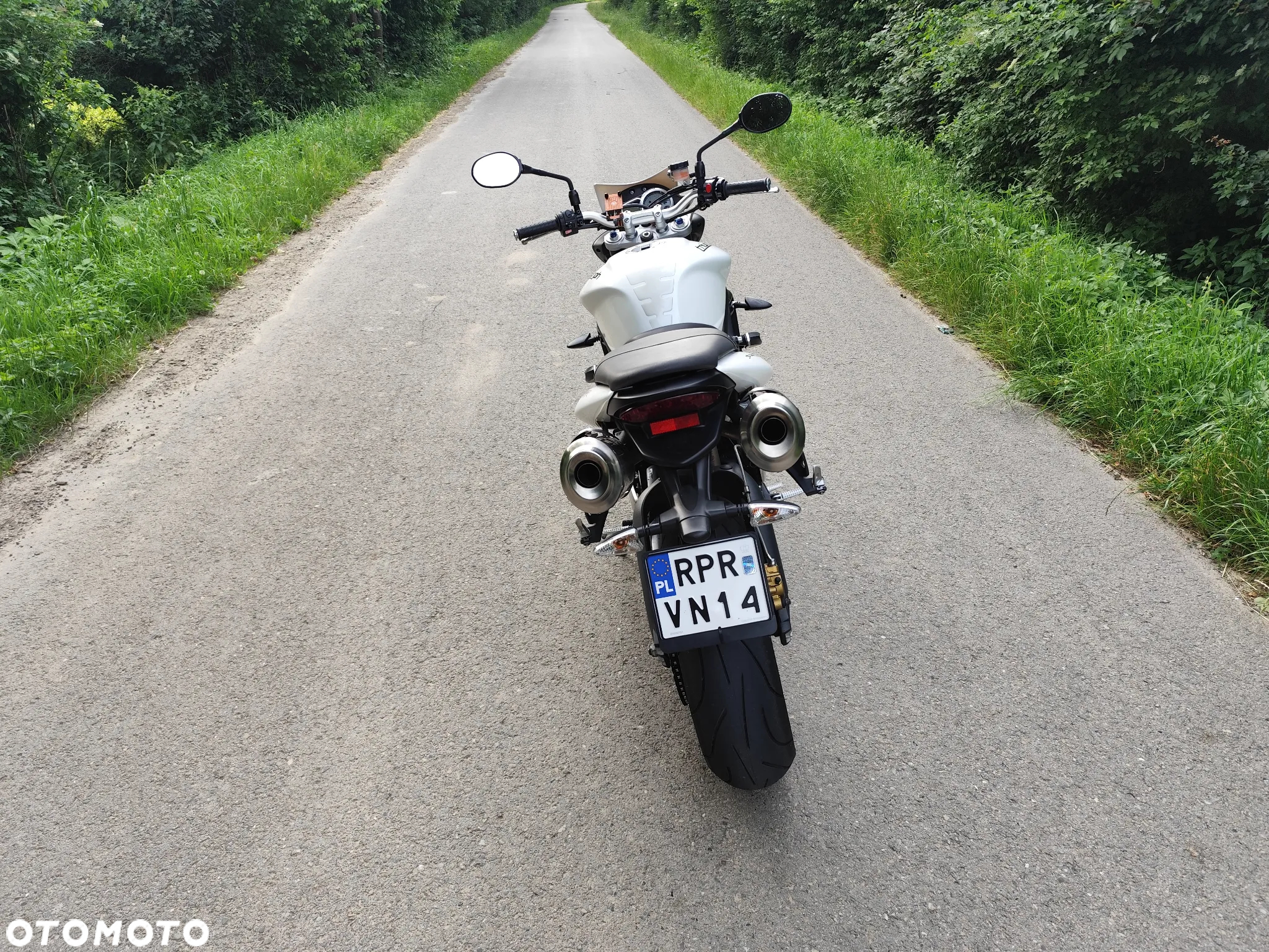 Triumph Street Triple - 6