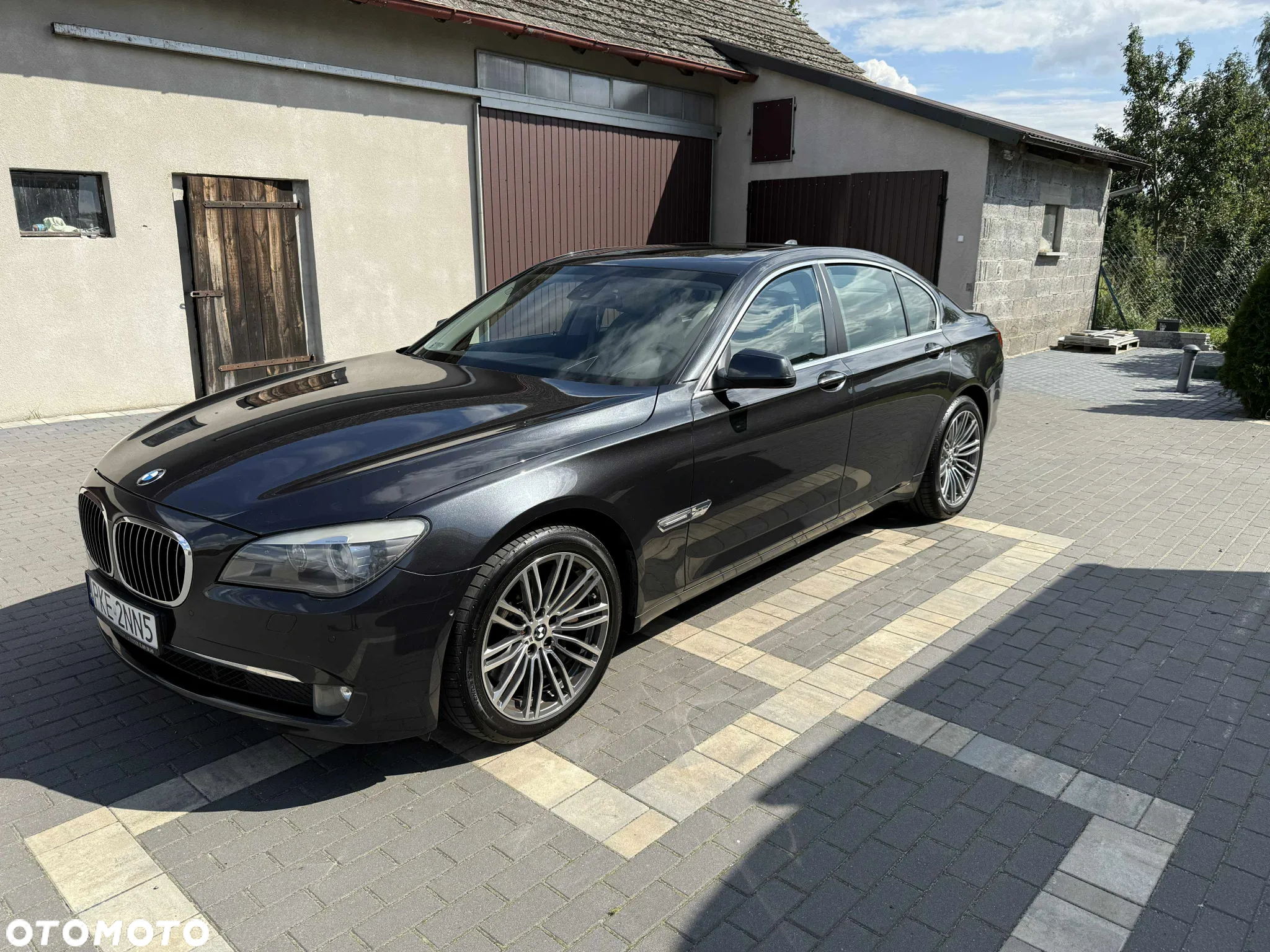 BMW Seria 7 750i xDrive - 4