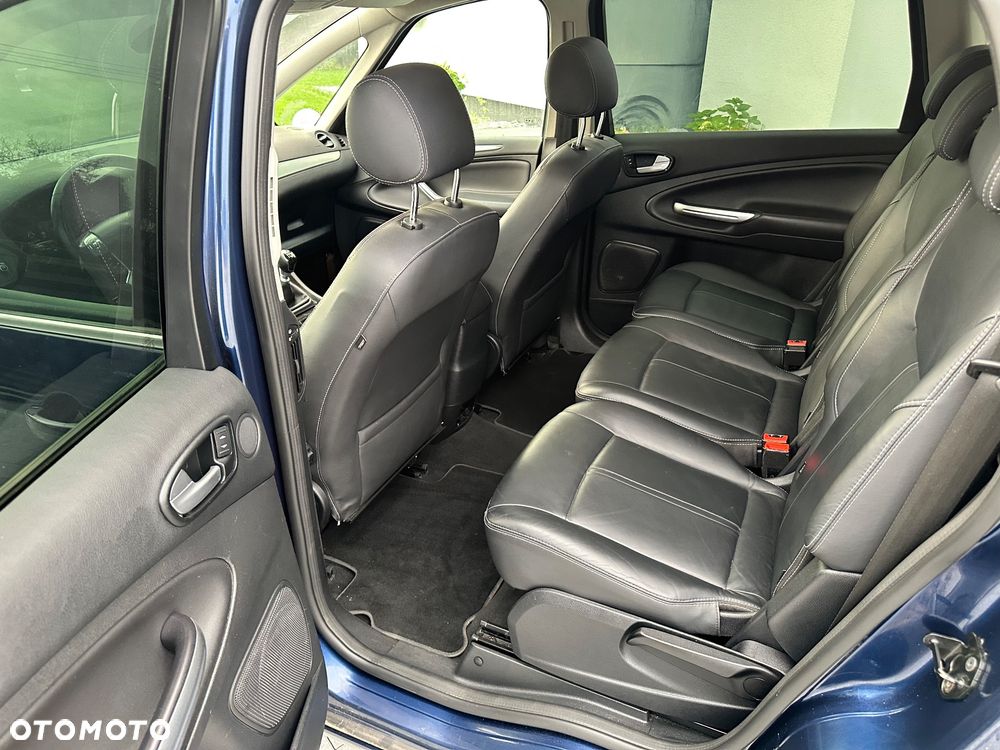 Ford S-Max - 8