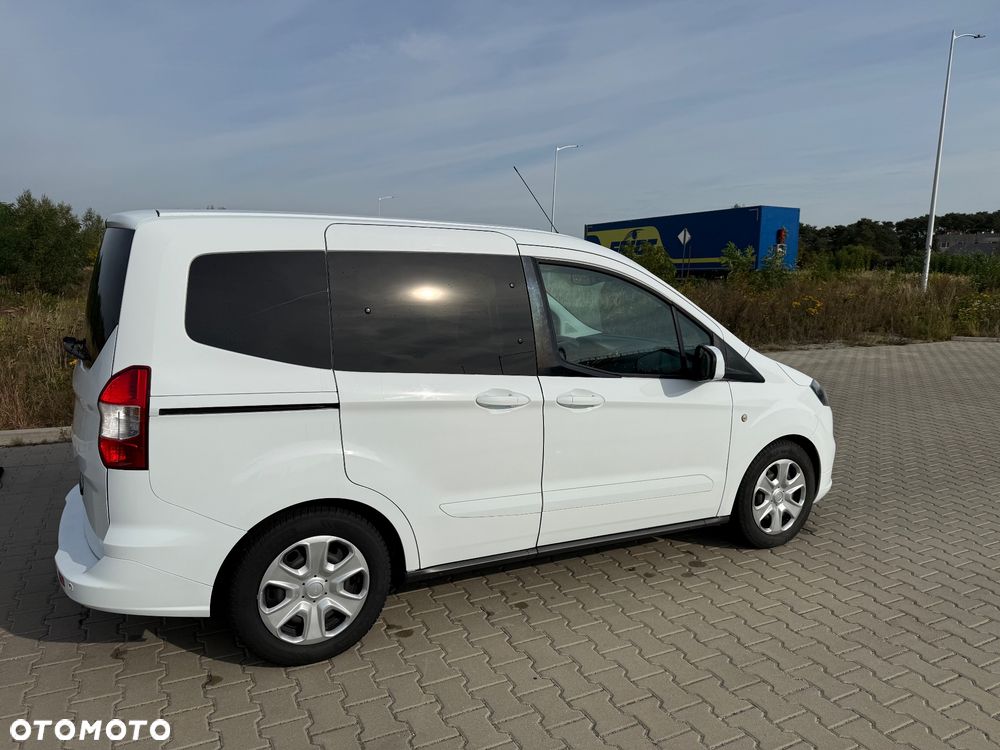 Ford Tourneo Courier 1.5 TDCi Trend - 15