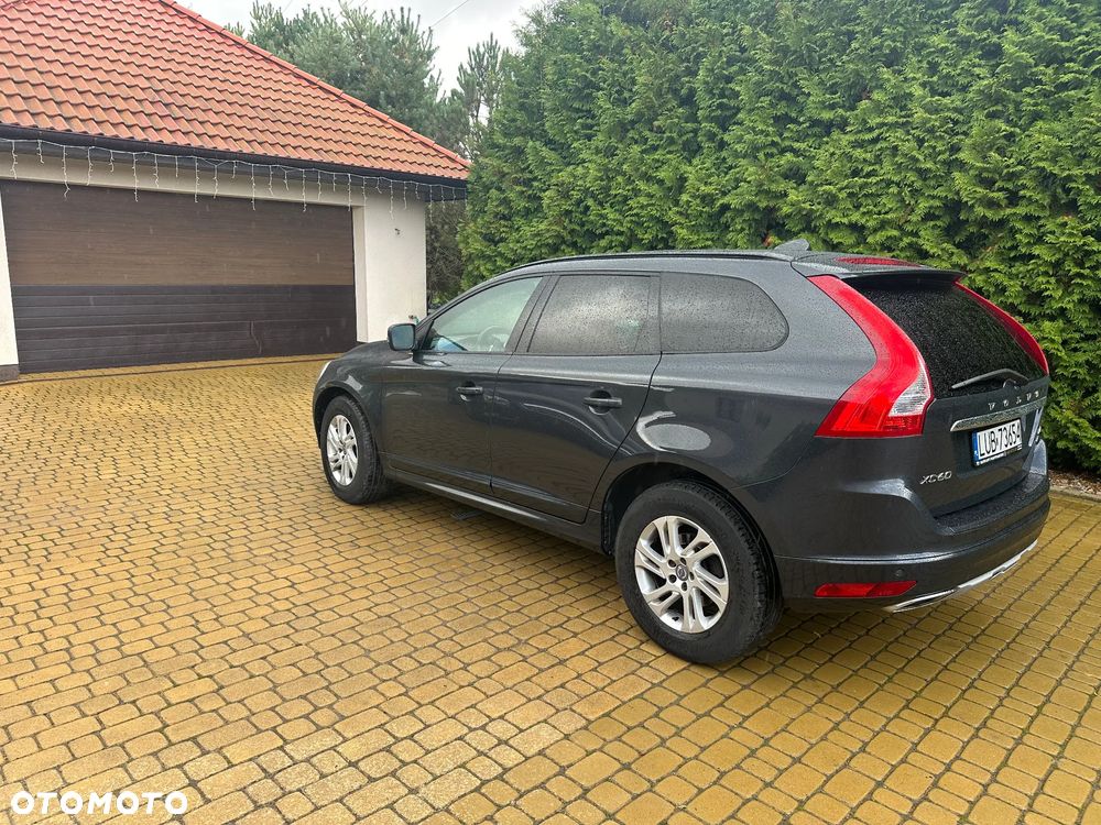 Volvo XC 60 D4 AWD Momentum - 5