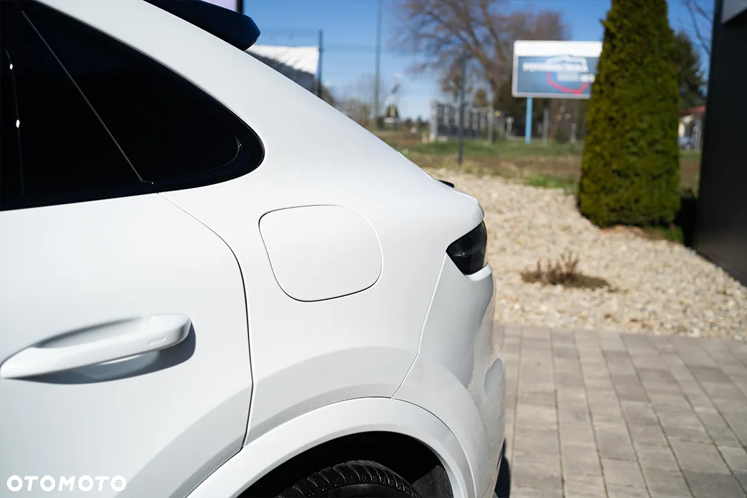Porsche Cayenne Coupe Platinum Edition - 11