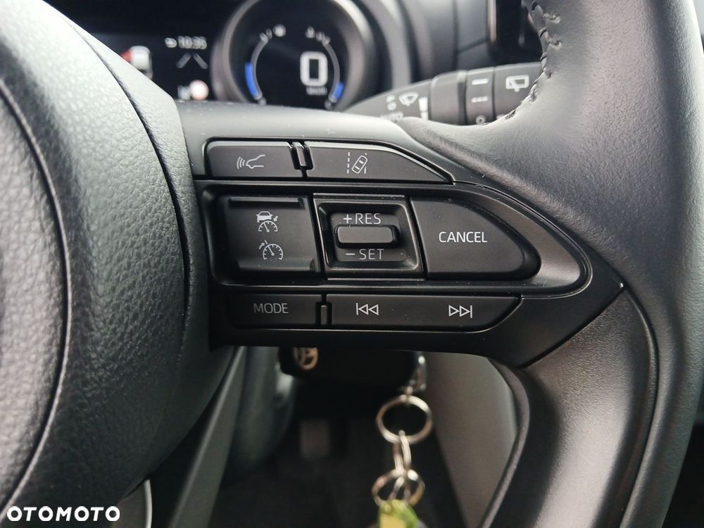 Toyota Yaris Cross Hybrid 1.5 Comfort 4x4 - 26