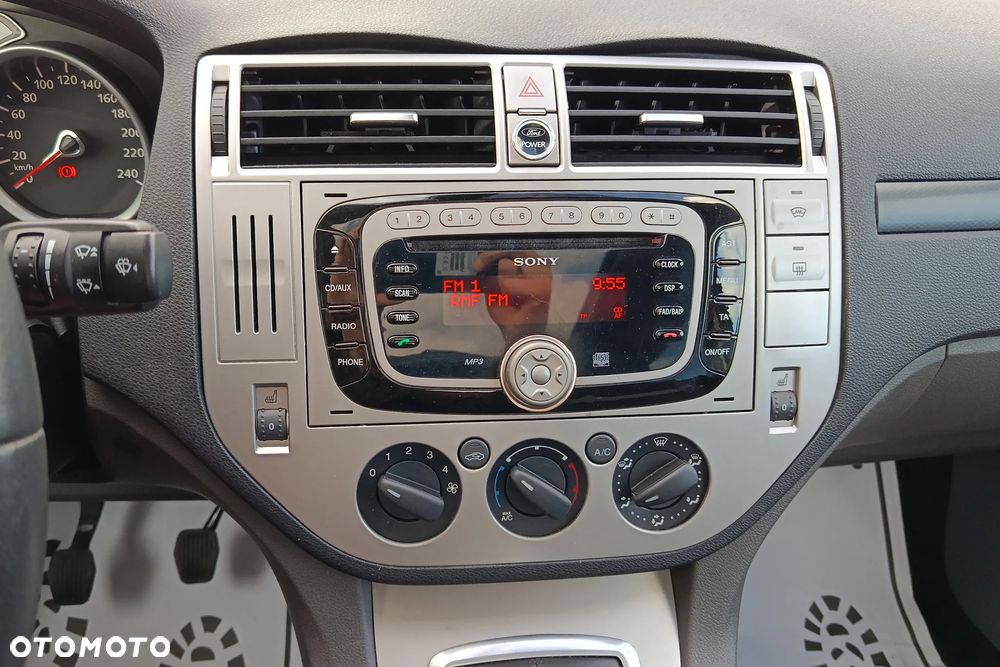 Ford Kuga 2.0 TDCi 4x4 Trend - 26