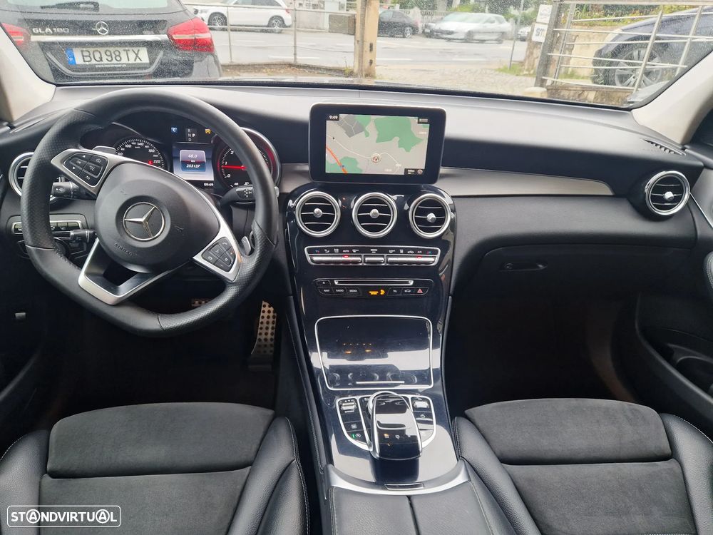 Mercedes-Benz GLC 250 d 4Matic 9G-TRONIC AMG Line - 15