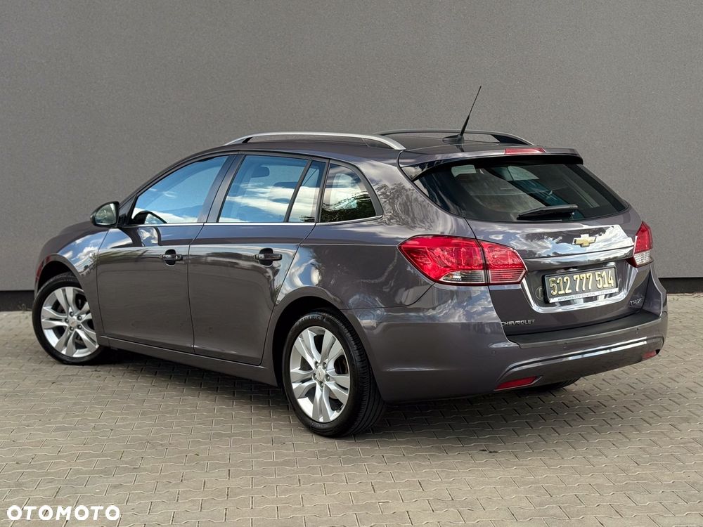 Chevrolet Cruze 1.4 T LT - 10
