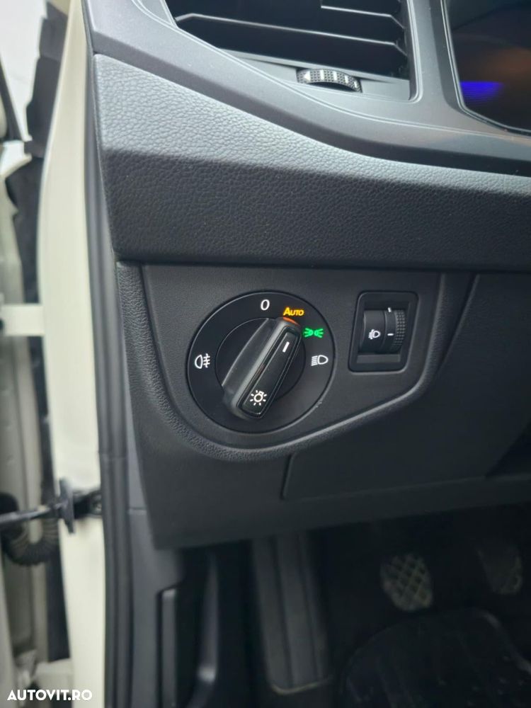 Volkswagen Polo - 11