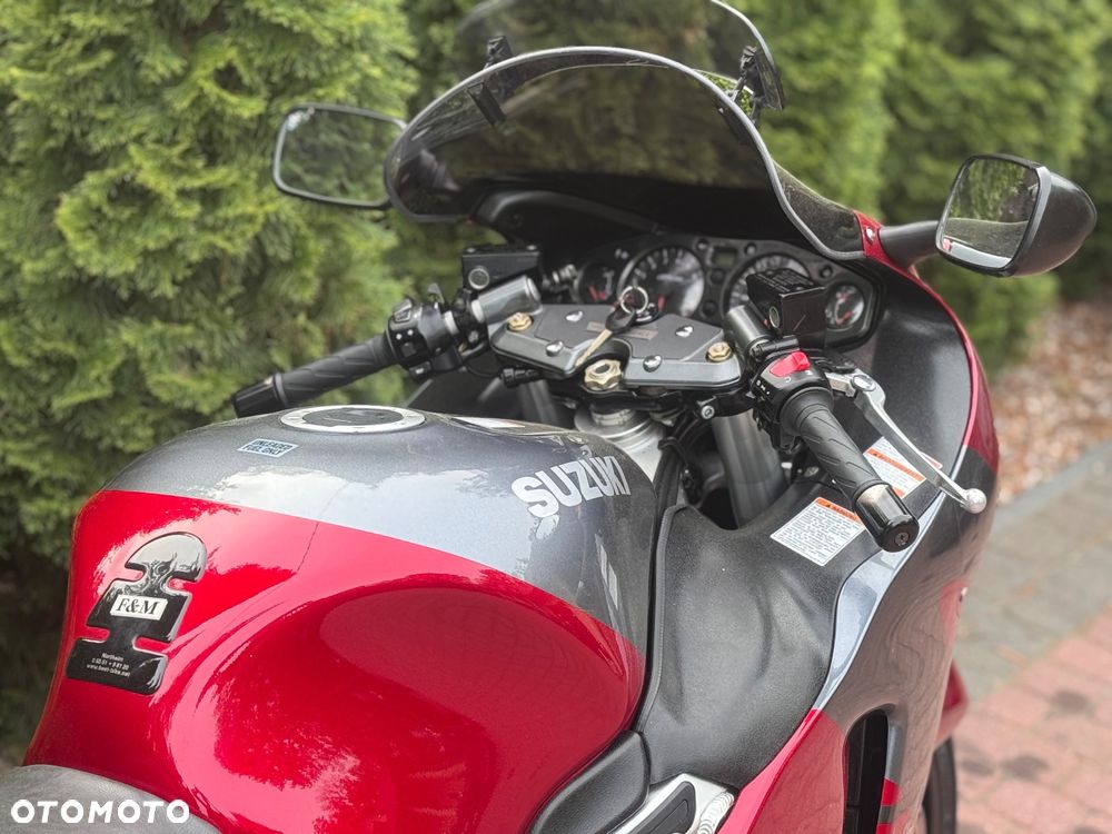 Suzuki GSX - 14