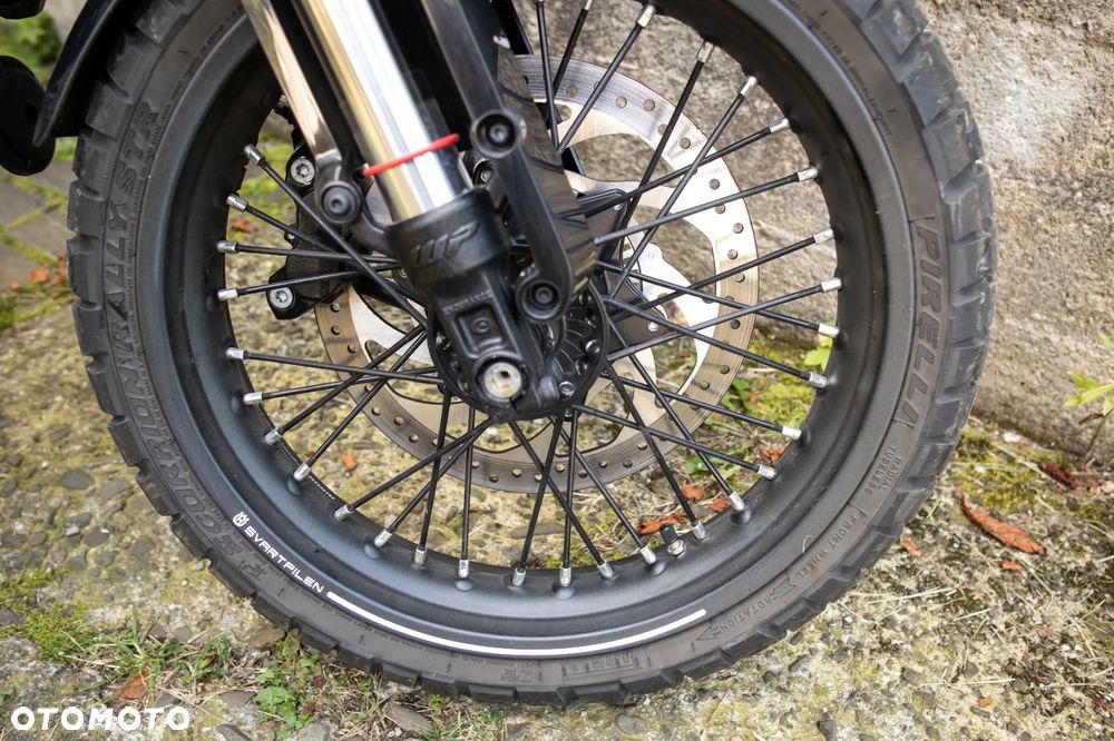 Husqvarna Svartpilen - 9