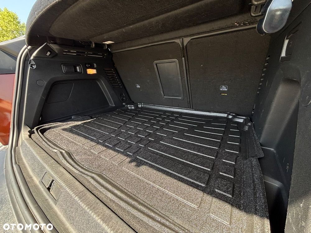 Peugeot 3008 1.5 BlueHDi Road Trip S&S EAT8 - 8