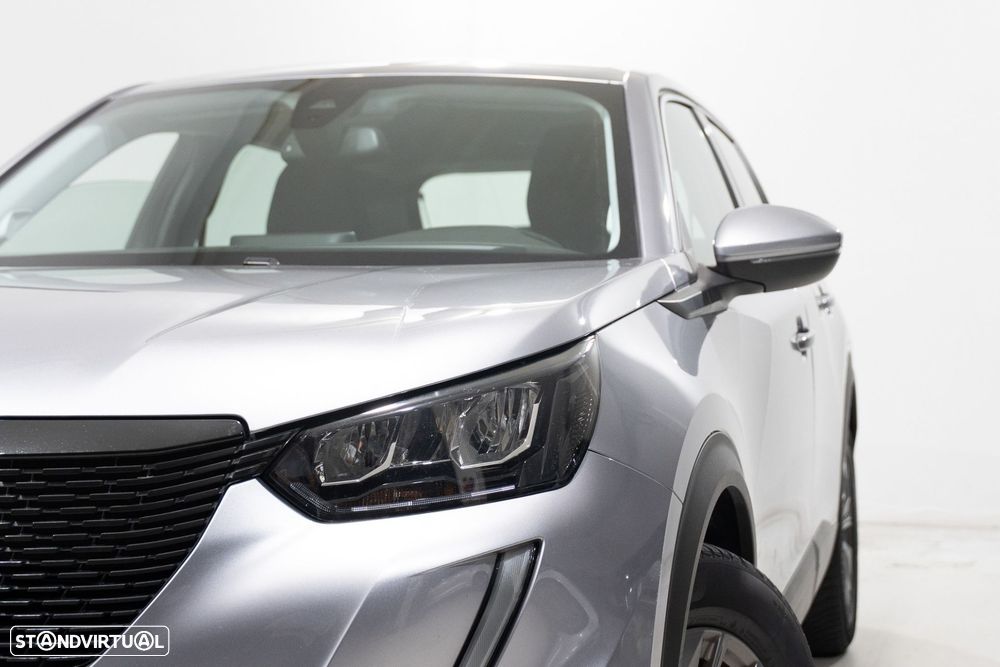Peugeot 2008 1.2 PureTech Active EAT8 - 5