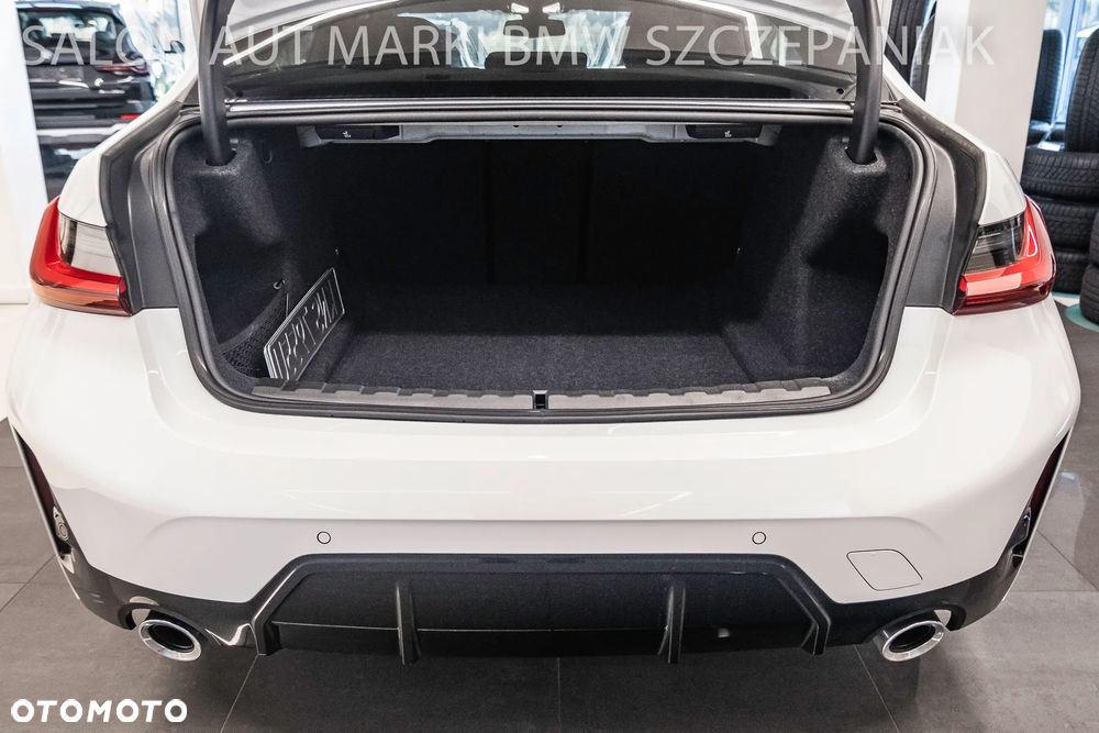 BMW Seria 3 320d xDrive M Sport - 29