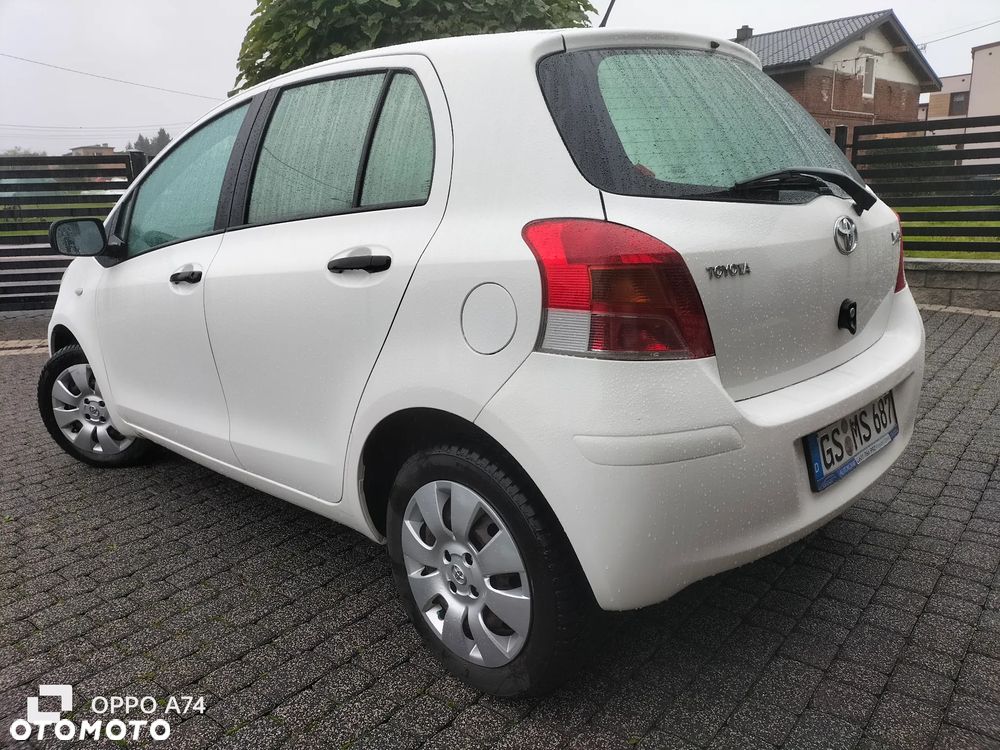 Toyota Yaris 1.0 Luna - 2