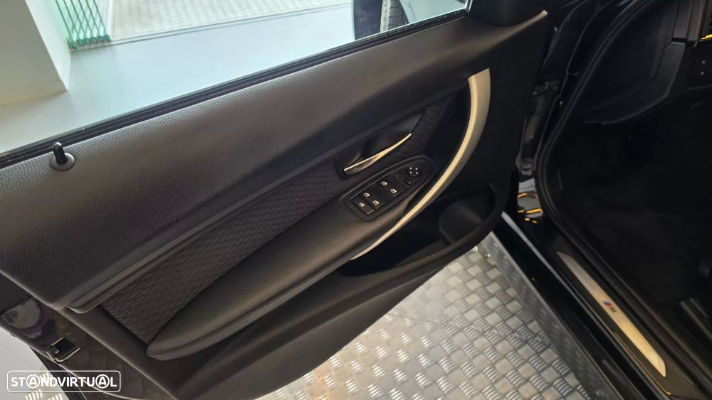 BMW 318 d Auto Pack M — fotografia 39