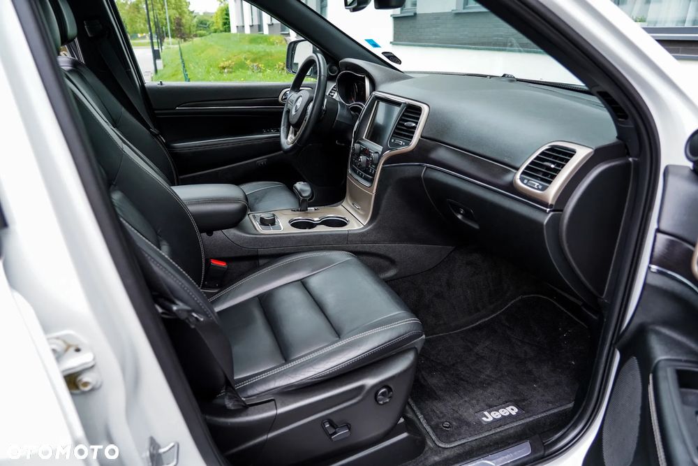 Jeep Grand Cherokee - 9