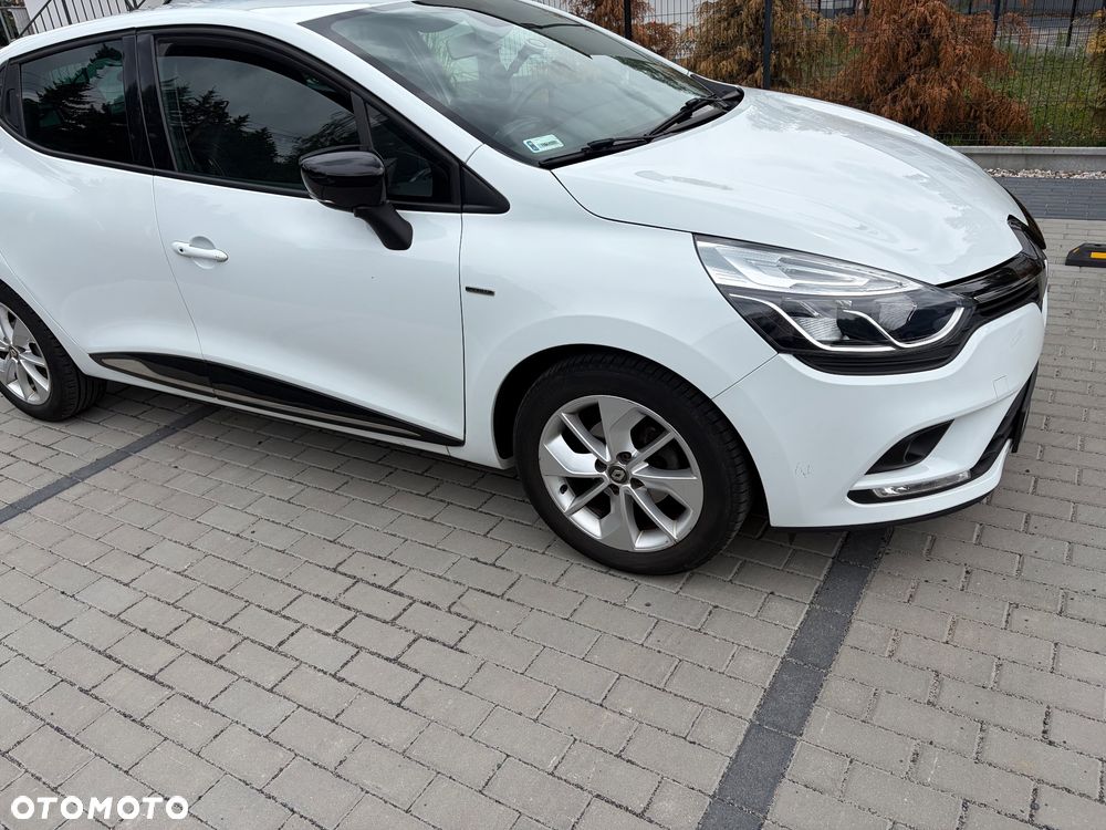 Renault Clio 1.2 16V Limited - 12