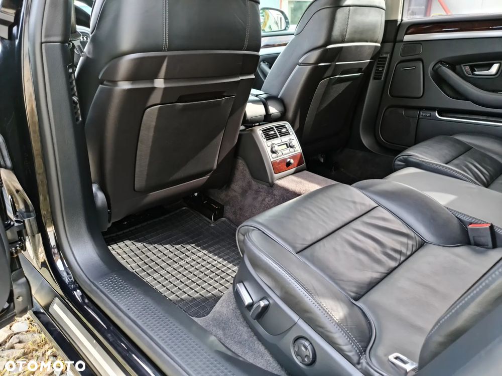 Audi A8 4.2 FSI L Quattro - 17