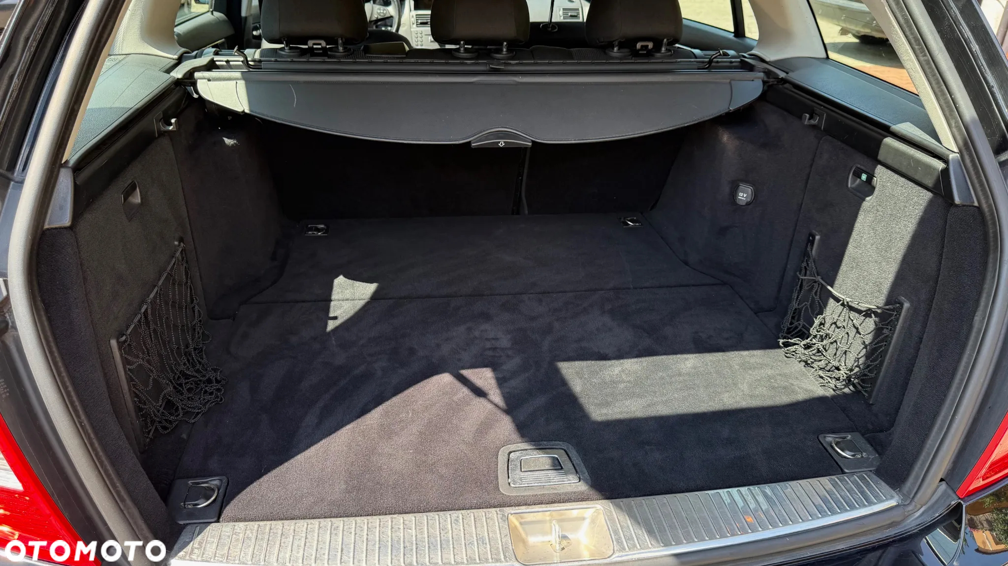 Mercedes-Benz Klasa C 180 T CGI BlueEFFICIENCY Elegance - 11