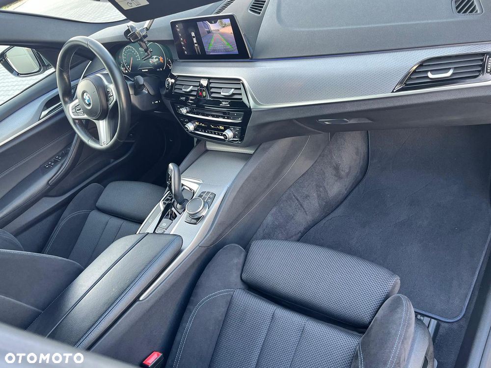 BMW Seria 5 520d xDrive - 13