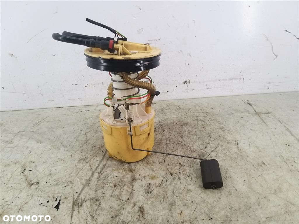 Pompa pompka paliwa Ford FOCUS C-MAX I  2003-2010 1,6 DIESEL 3M51-9275 - 3