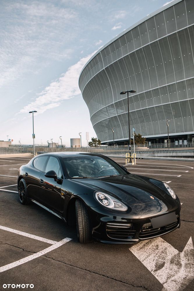 Porsche Panamera - 8