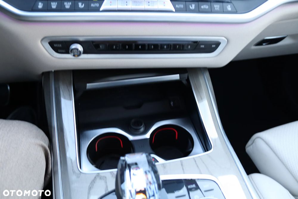 BMW X7 M50i sport - 31