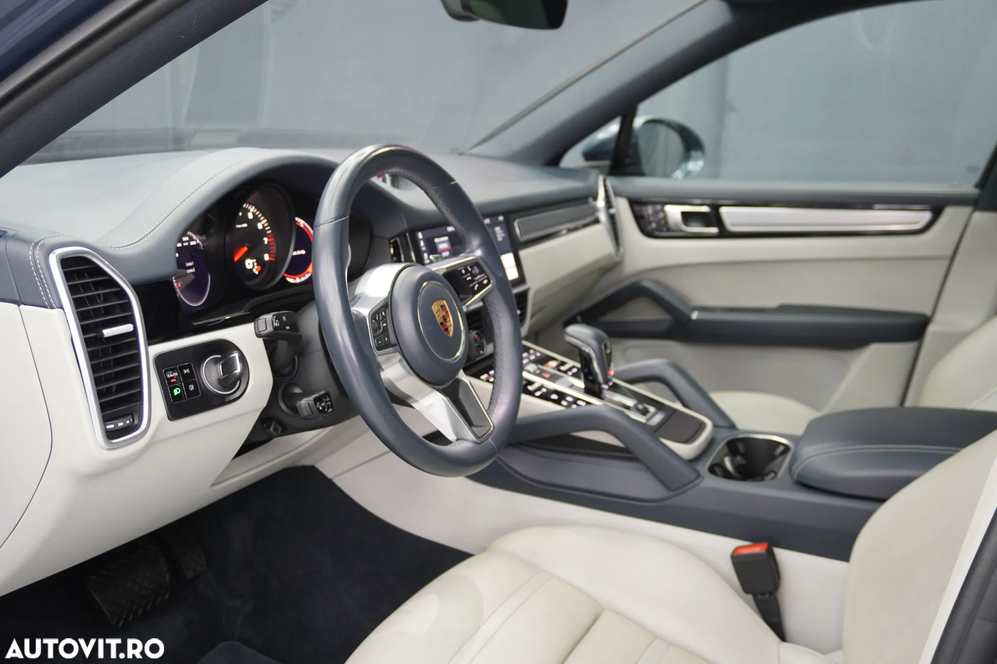 Porsche Cayenne Coupe Standard - 11