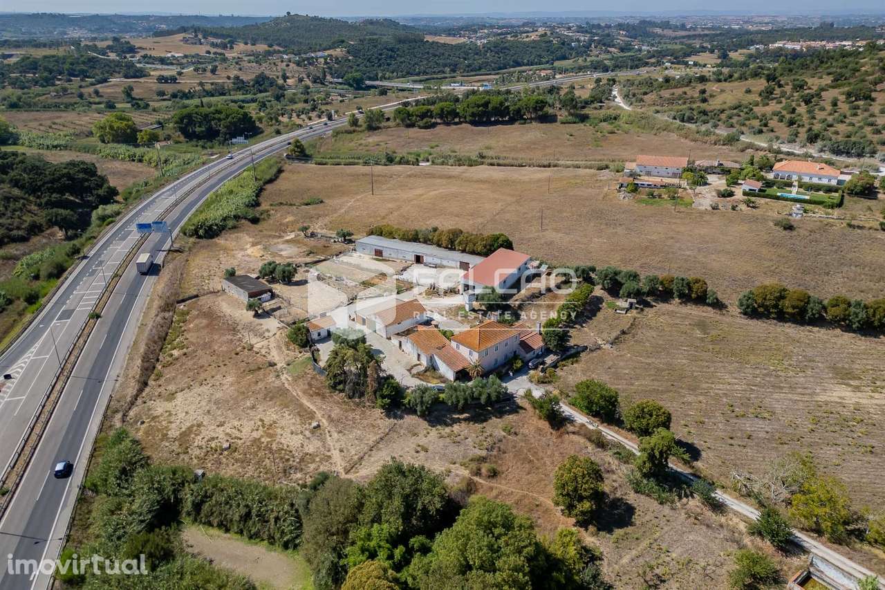 Moradia T3 Venda em Santarém (Marvila), Santa Iria da Ribeira de Santa - Grande imagem: 4/60