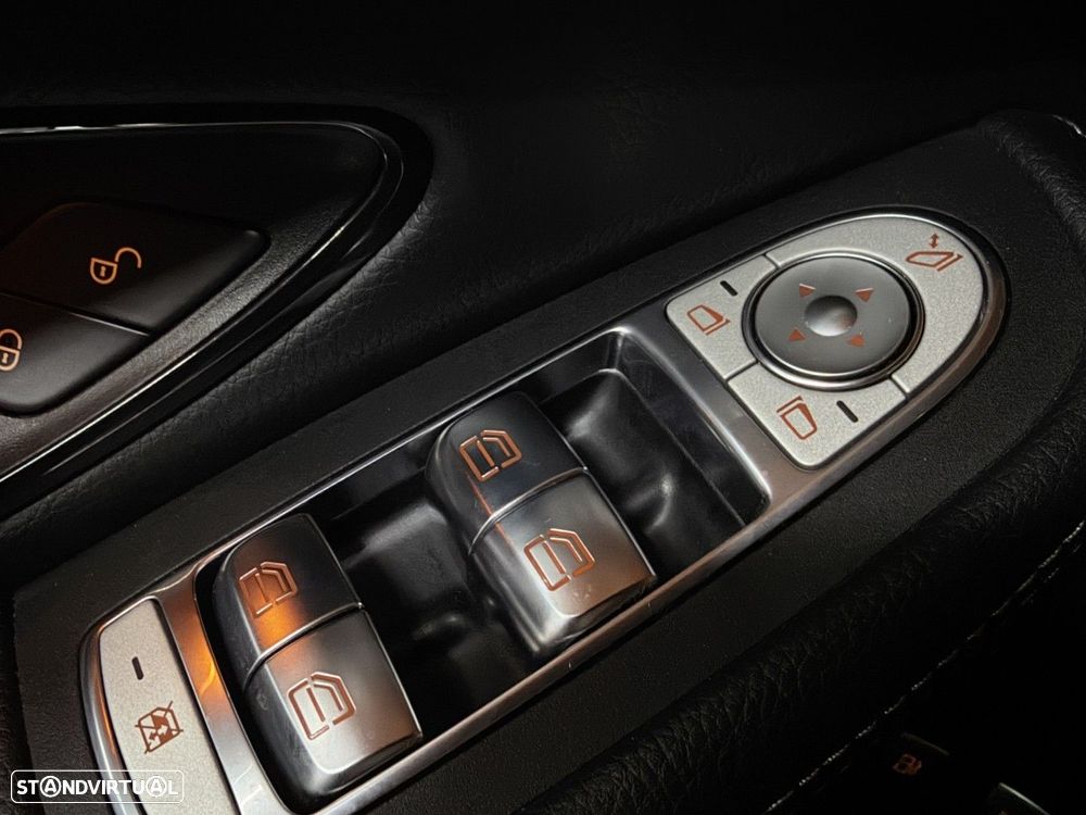 Mercedes-Benz GLC 300 e 4Matic - 23