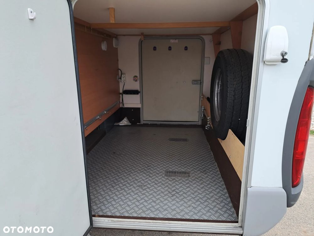 KNAUS SUN TRAVELLER 658LG - 9