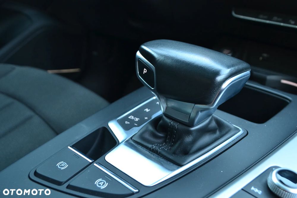 Audi A4 Avant 35 TDI mHEV S tronic - 24