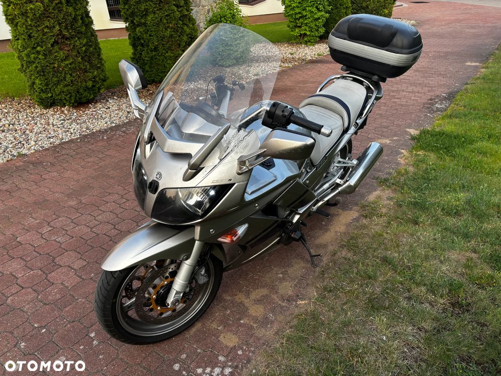 Yamaha FJR - 6